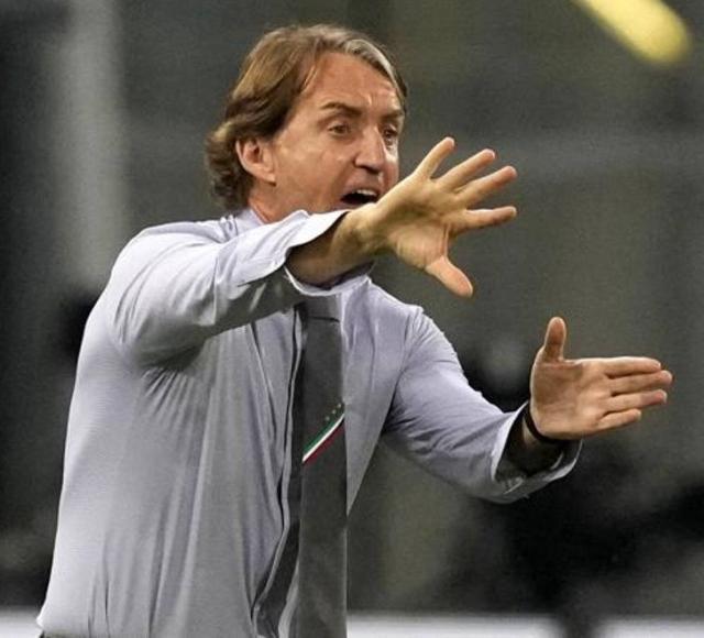 开云登录入口地址-曼奇尼:意大利新人表现让我惊讶 小唐还有9根手指